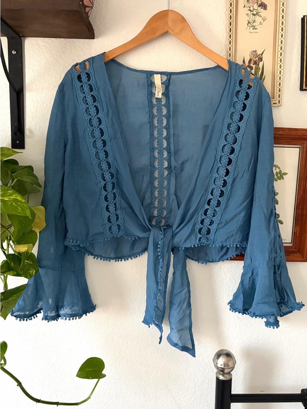 Boho Embroidered Blue Tie-Front Crochet Trim Blouse Large w Bell Sleeves by Elan